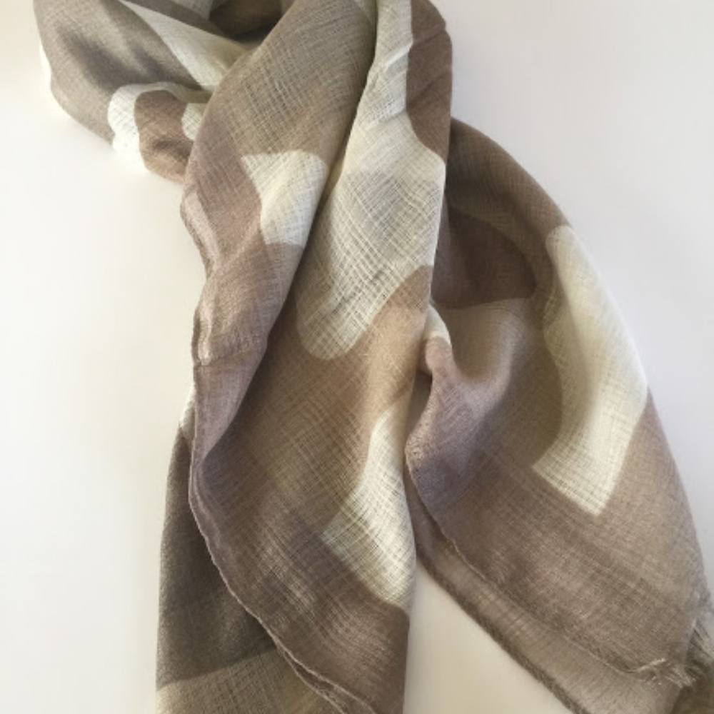 Scarf - Picture 2 of 4